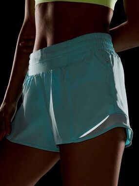 🌺lululemon athletica hottie hot high rise shorts 🌺